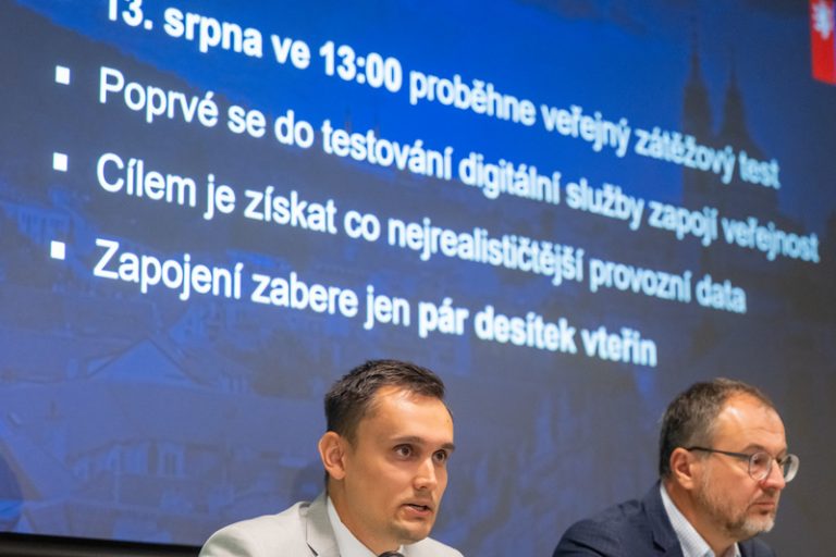 Stát bude dnes veřejně testovat aplikaci eDoklady před volbami