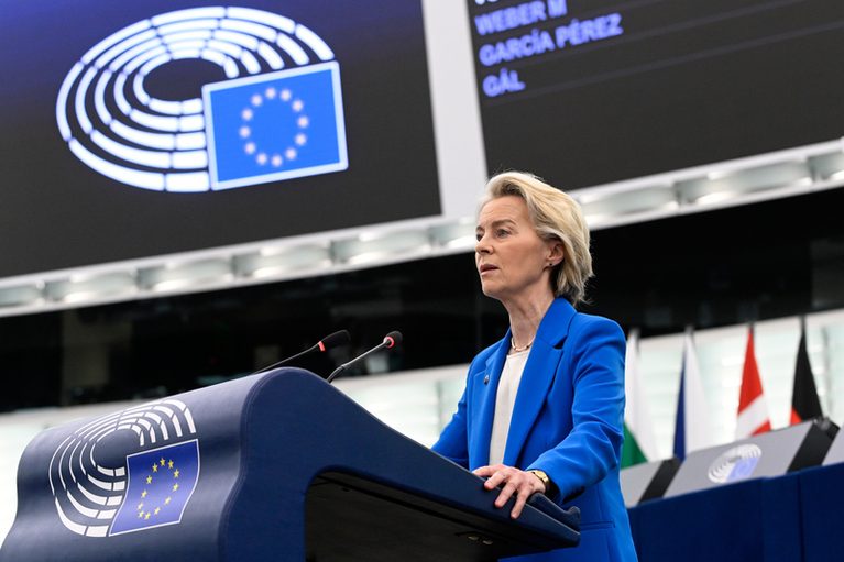 EU udělá vše pro snížení závislosti na Číně, řekla von der Leyenová