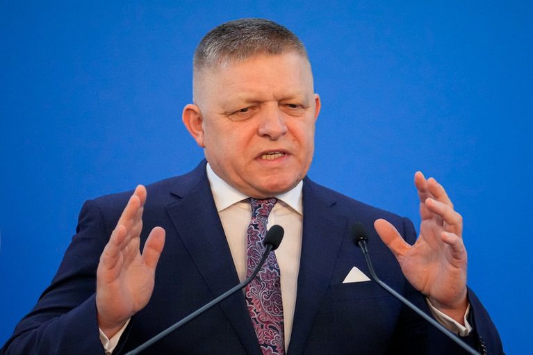 Slovensku by svědčila vojenská neutralita, zopakoval Fico