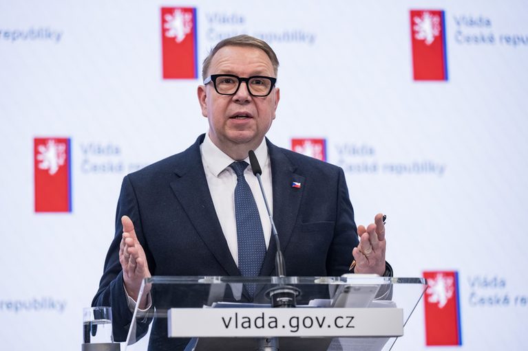 Juchelka podpoří návrat karenční doby, který chtějí navrhnout Motoristé