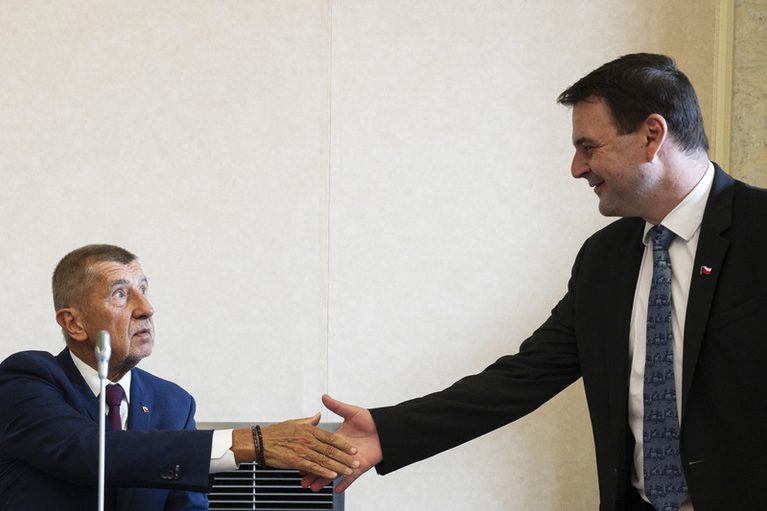 Ministři za Motoristy rozpočet podpoří, uvedl Macinka