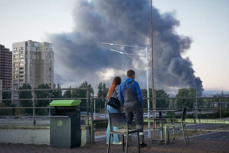 Rusko po třídenní přestávce obnovilo útoky na Kyjev, dva mrtví