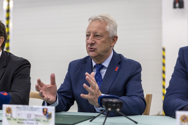Zůna: Hlaváč na konferenci v Kyjevě nejel kvůli pracovním povinnostem v Česku