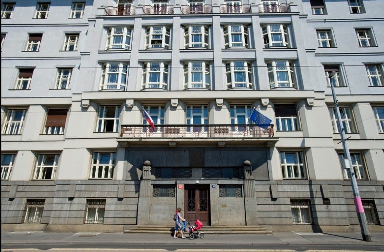 Stát loni nabyl po lidech bez dědiců a závěti majetek za 560 milionů Kč