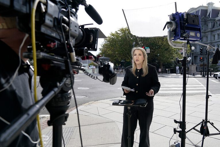 Policie nepustila novináře ze CNN a MSNOW do areálu Bílého domu