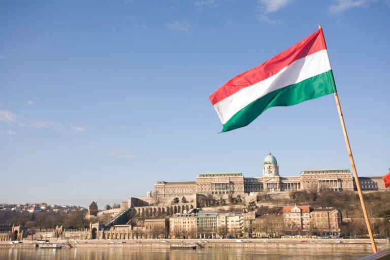 Maďarsko, ruská rozvědka a lekce pro Česko: diplomatické krytí už nesmí být štítem