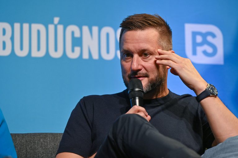 Všichni hejtmani na Slovensku i primátor Bratislavy obhájili ve volbách funkce