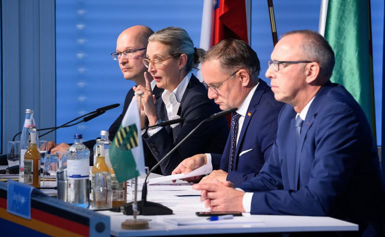 Okamura přijal zástupce AfD, jednají i se zástupci ministerstev