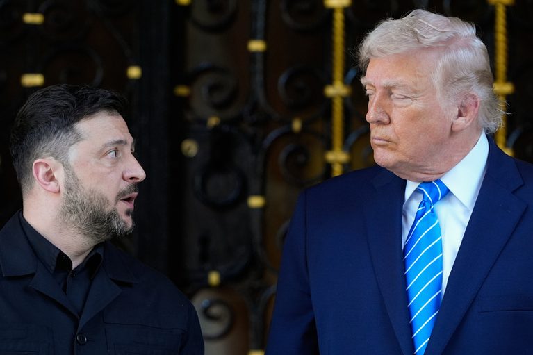 Své vůdce si vyberou Ukrajinci, zapotřebí je příměří, vzkázal Zelenskyj Trumpovi