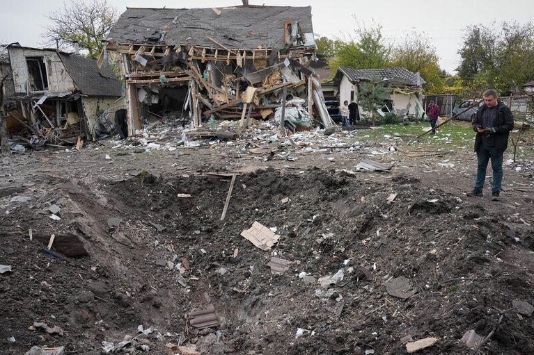 Zelenskyj: Rusko jen za tento týden proti Ukrajině použilo 1600 klouzavých bomb