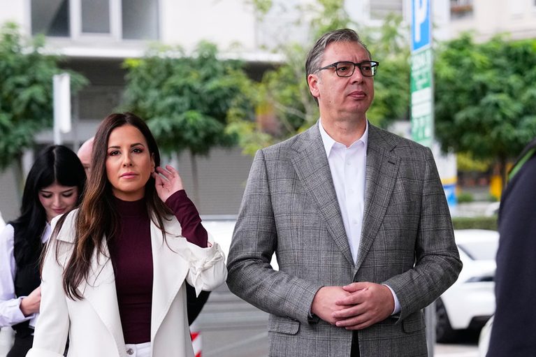 V Srbsku začaly volby, podle médií jsou referendem o Vučičovi