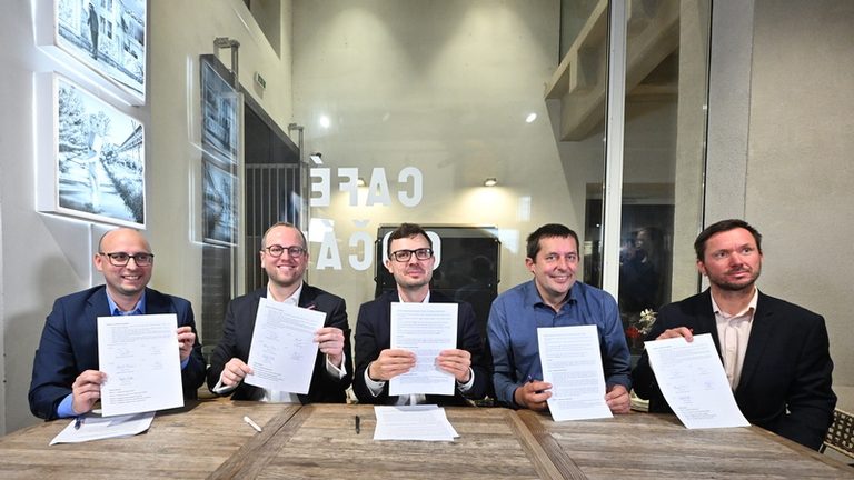 Pardubice povede nová pětikoalice, primátorem má být Ondřej Tichý z ODS