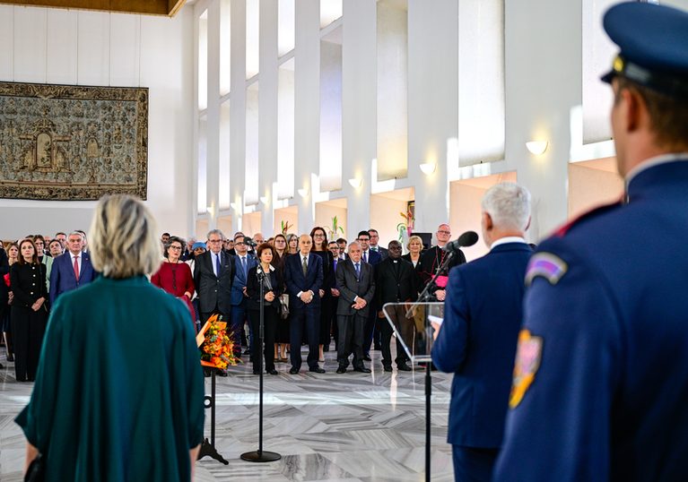Pavel v projevu k zahraničním diplomatům apeloval na posílení podpory Ukrajiny